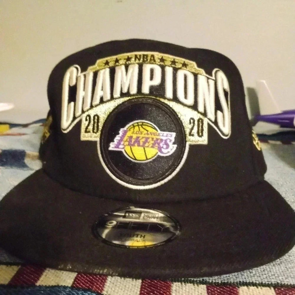 New Era Los Angeles Lakers 2020 NBA Champions Hat YOUTH - Picture 4 of 4